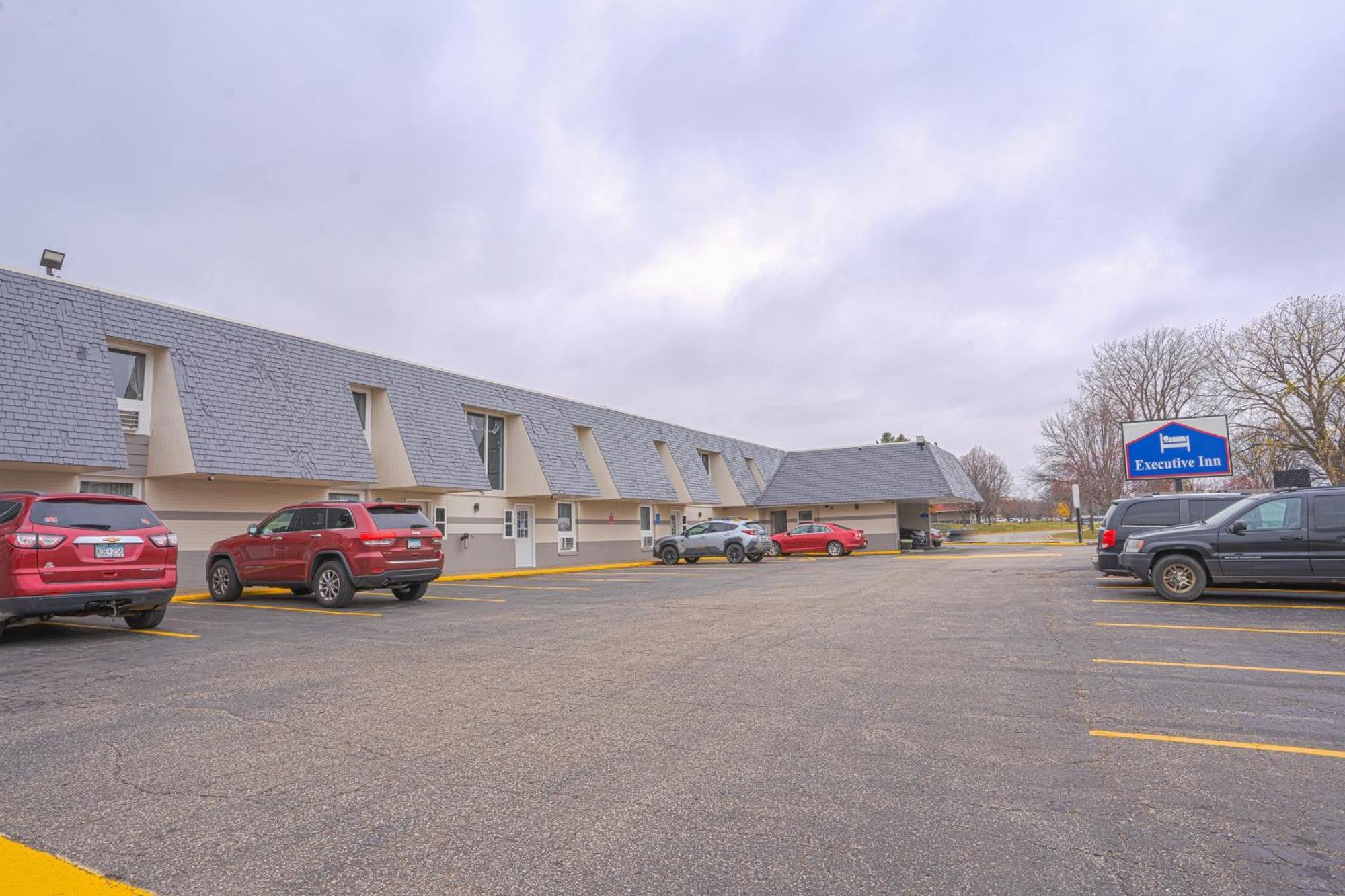 Executive Inn By Belvilla Owatonna Hwy 35 Zewnętrze zdjęcie