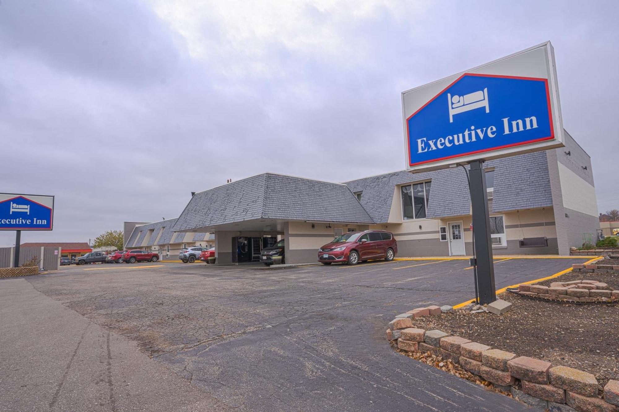 Executive Inn By Belvilla Owatonna Hwy 35 Zewnętrze zdjęcie